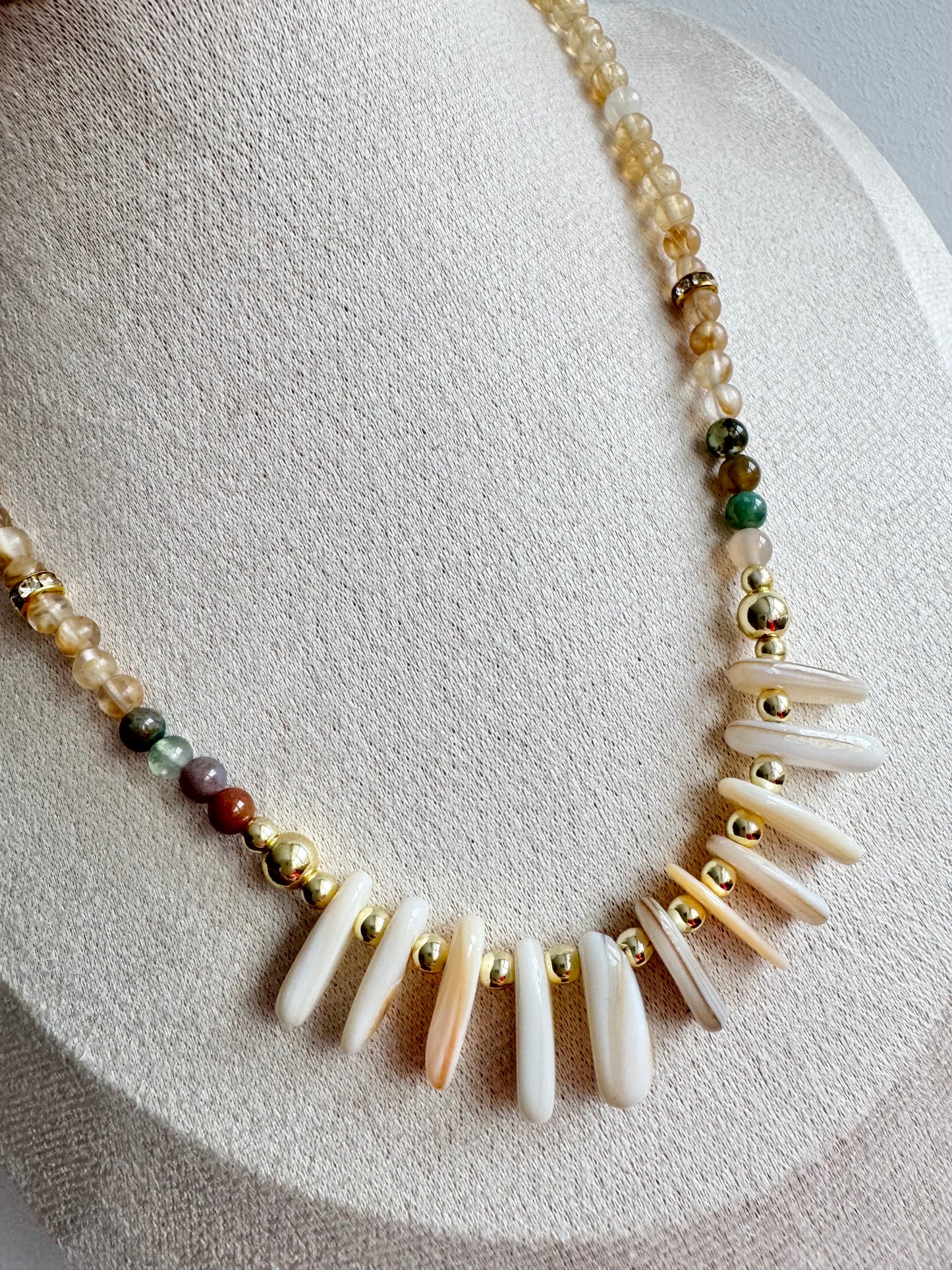 The Cream Mika Necklace