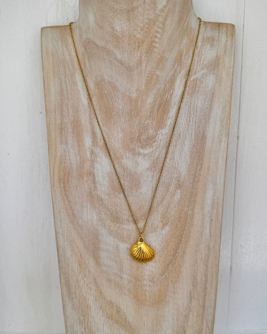 Waterproof Gold Plated Scallop Shell Necklace