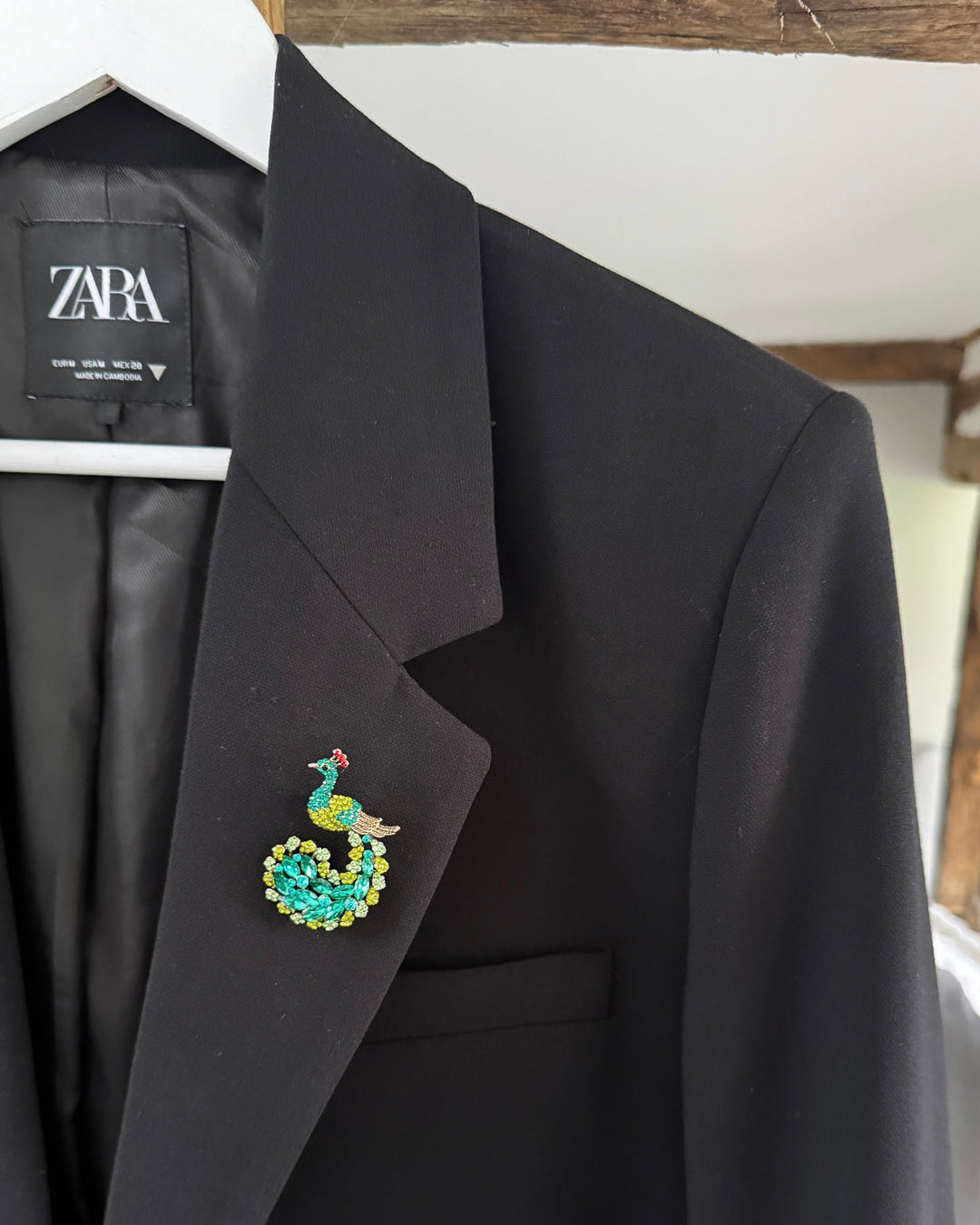 Posh Peacock Statement Crystal Brooch Pin - Green