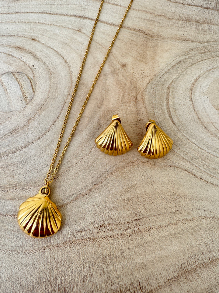 The Scallop Shell Necklace